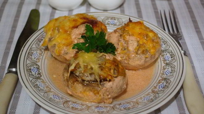 Рецепт запеченных грибов с фаршем в духовке