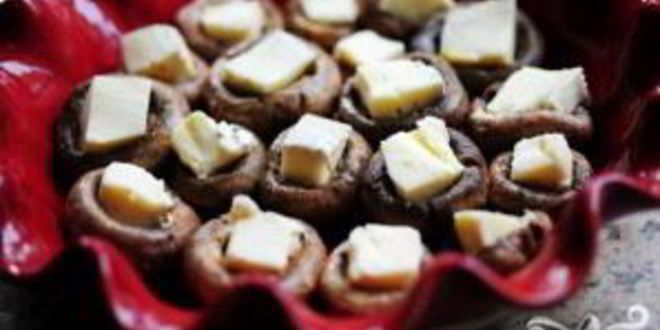 Рецепт запеченных грибов с сыром бри