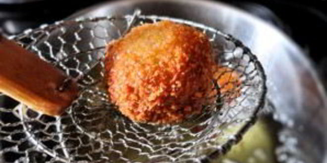 Рецепт жареных фаршированных шампиньонов