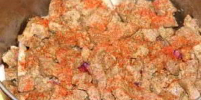 Рецепт гуляша из говядины со сметаной