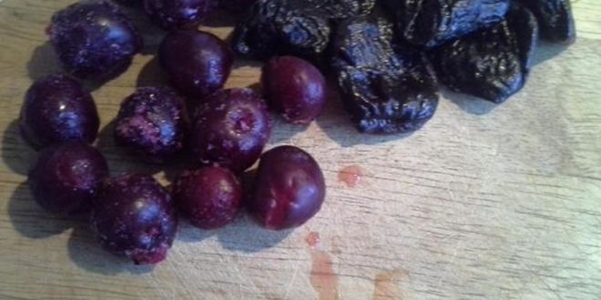 Рецепт гуляша из говядины в пиве с вишней и черносливом