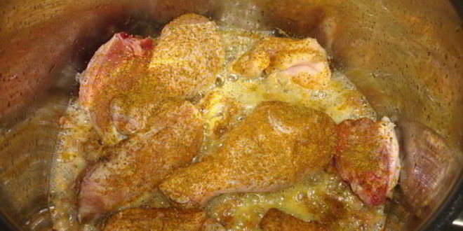 Рецепт гуляша из красной фасоли и курицы