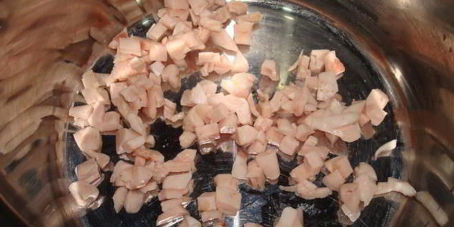 Рецепт гуляша из красной фасоли и курицы