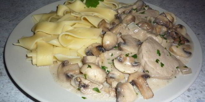 Рецепт Гуляша из свинины с шампиньонами