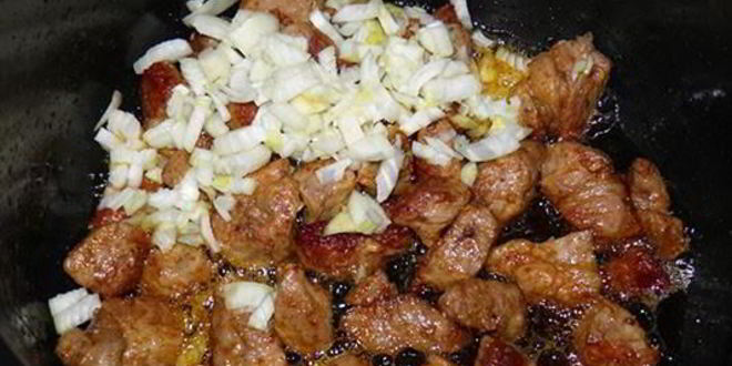 Рецепт гуляша из свинины в мультиварке