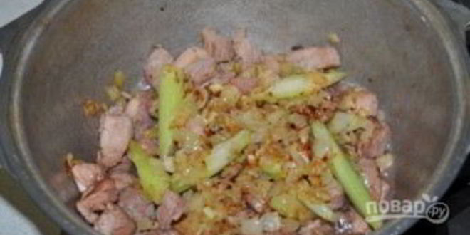 Рецепт гуляша с красным вином