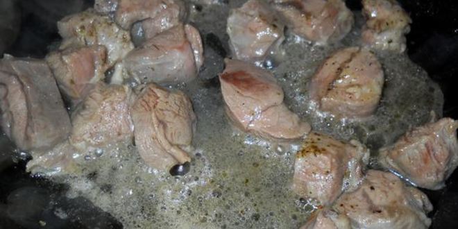 Рецепт гуляша телячий в томатном соусе