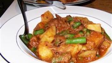 Рецепт Венгерского гуляша — тушеной говядины с картошкой