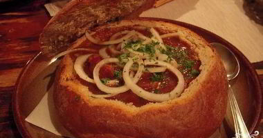 Рецепт Венгерского супа-гуляша в хлебе