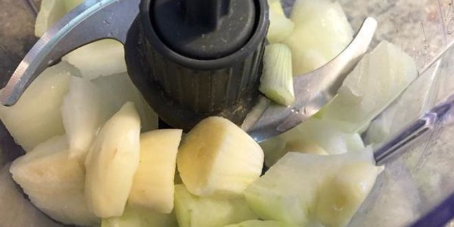 Рецепт котлет из индейки со шпинатом и сыром