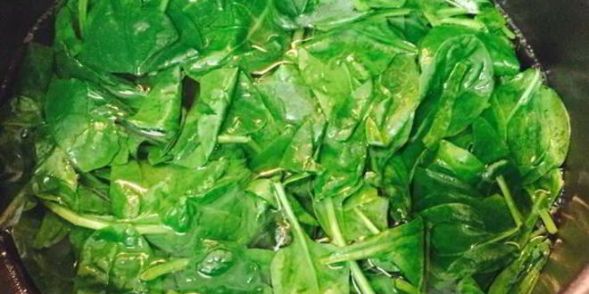 Рецепт котлет из индейки со шпинатом и сыром