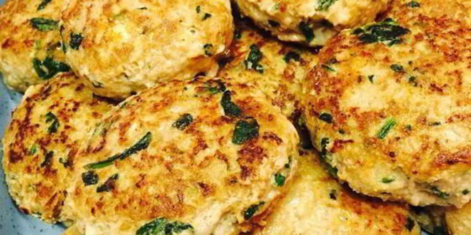 Рецепт котлет из индейки со шпинатом и сыром