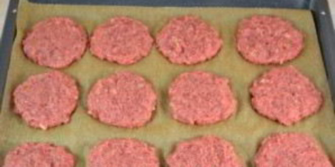 Рецепт котлет в духовке с помидорами