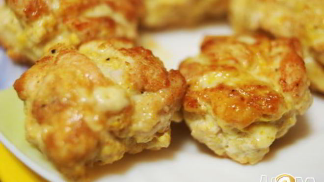 Рецепт рубленных котлет с горчично-сырной начинкой