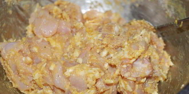 Рецепт рубленных котлет с горчично-сырной начинкой