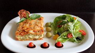 Рецепт Лазаний с курицей, рикоттой и соусом песто