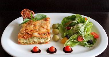 Рецепт Лазаний с курицей, рикоттой и соусом песто