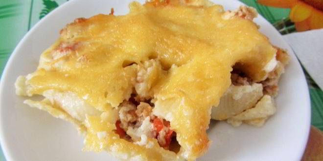 Рецепт Каннеллонь с курицей и грибами под соусом бешамель