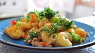 Рецепт Макарон с фаршем и овощами в чесночном соусе