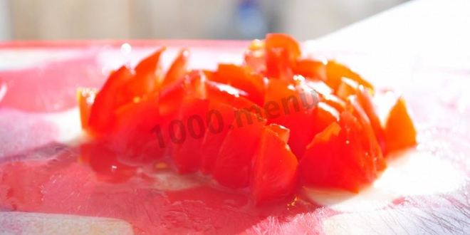 Рецепт макарон с фаршем и овощами в чесночном соусе