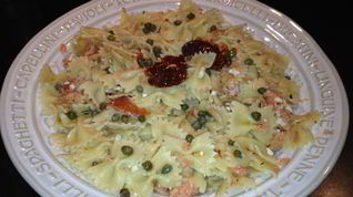 Рецепт Мужниных макарон с семгой, брынзой и вялеными помидорами