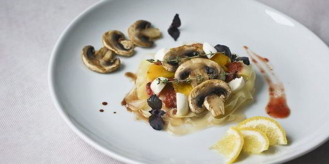 Рецепт Пасты из цукини с томатным соусом и овощами