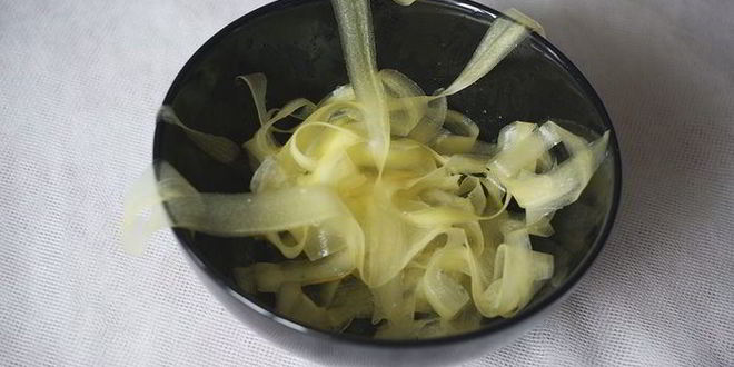 Рецепт пасты из цукини с томатным соусом и овощами