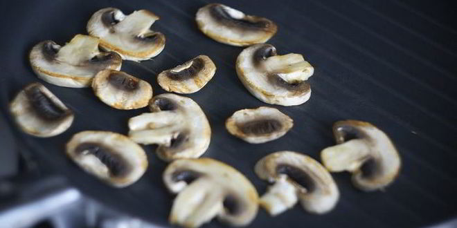 Рецепт пасты из цукини с томатным соусом и овощами