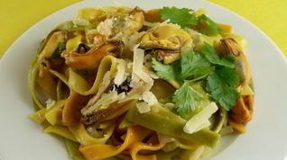 Рецепт Пасты с мидиями, шафраном и белым вином