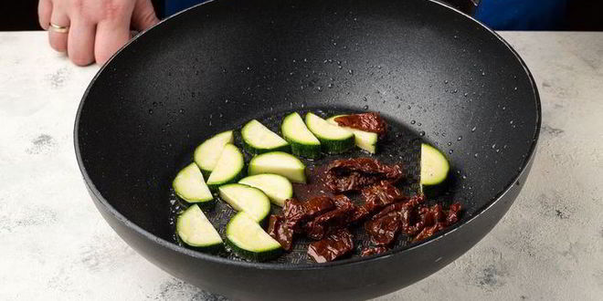 Рецепт пасты с овощами и тунцом