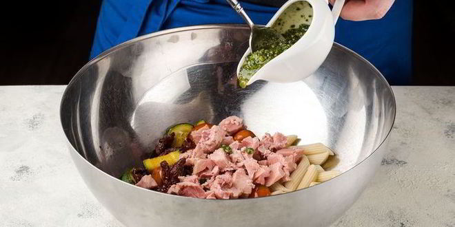 Рецепт пасты с овощами и тунцом