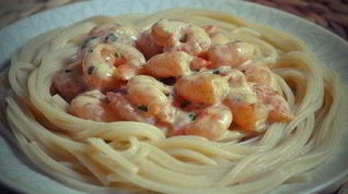 Рецепт Спагетти с креветками в сливочно-коньячном соусе