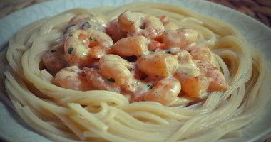 Рецепт Спагетти с креветками в сливочно-коньячном соусе