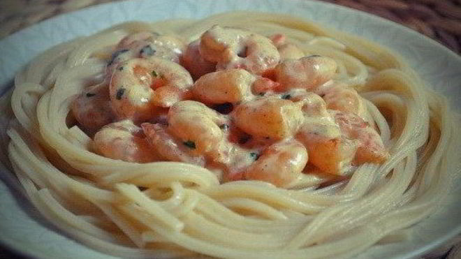 Рецепт спагетти с креветками в сливочно-коньячном соусе