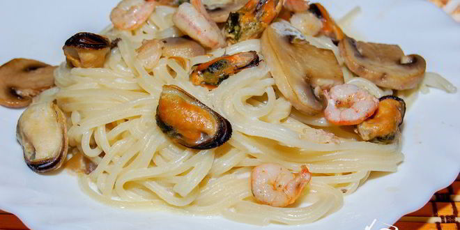 Рецепт Спагетти с морепродуктами в сливочном соусе