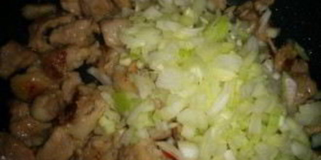 Рецепт жареной лапши со свининой