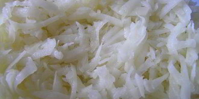 Рецепт мантов с картофельной начинкой и томатно-чесночным соусом