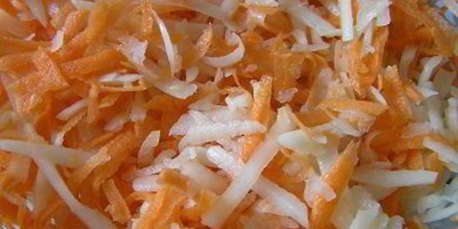 Рецепт мантов с картофельной начинкой и томатно-чесночным соусом