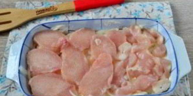 Рецепт сочного куриного филе по-французски