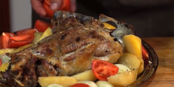 Рецепт баранины в рукаве в духовке