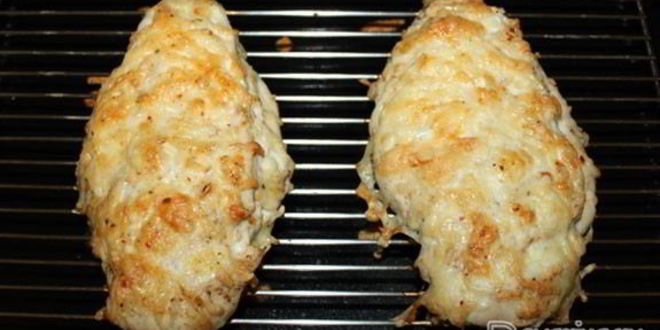 Рецепт филе курицы, запеченное в сырной корочке