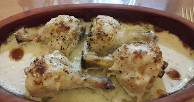 Рецепт Куриных голеней, запеченных в сливках с чесноком