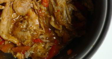 Рецепт Куриных окорочка тушеные в томате в мультиварке