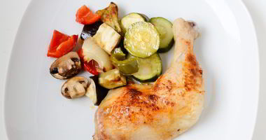 Рецепт Курицы, запеченной с овощами в духовке