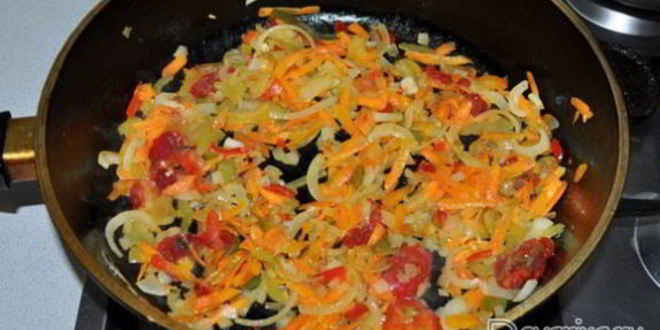 Рецепт мяса индейки в томатно-сырном соусе