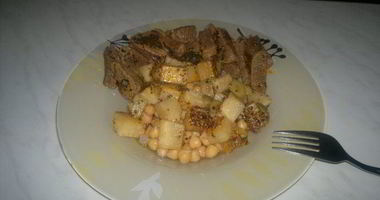 Рецепт Нута с корнем сельдерея в оливково-горчичном соусе и говядина с эстрагоном и чили