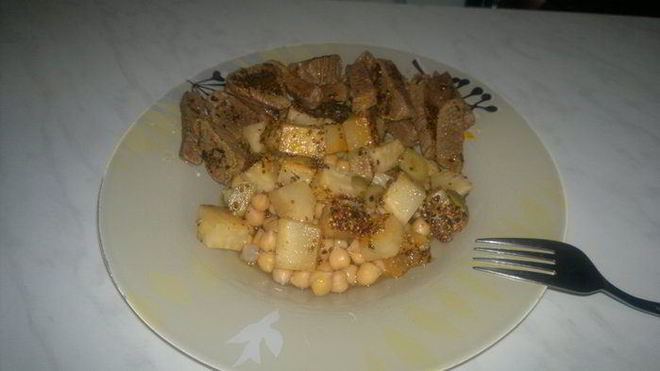 Рецепт нута с корнем сельдерея в оливково-горчичном соусе и говядина с эстрагоном и чили