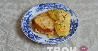 Рецепт Свинины под горчичным маринадом с картофелем и луком