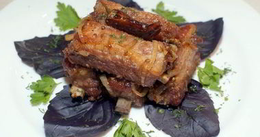 Рецепт Свиных ребрышек жареных с луком