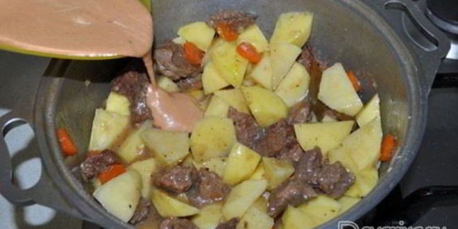 Рецепт тушеной говядины с картофелем